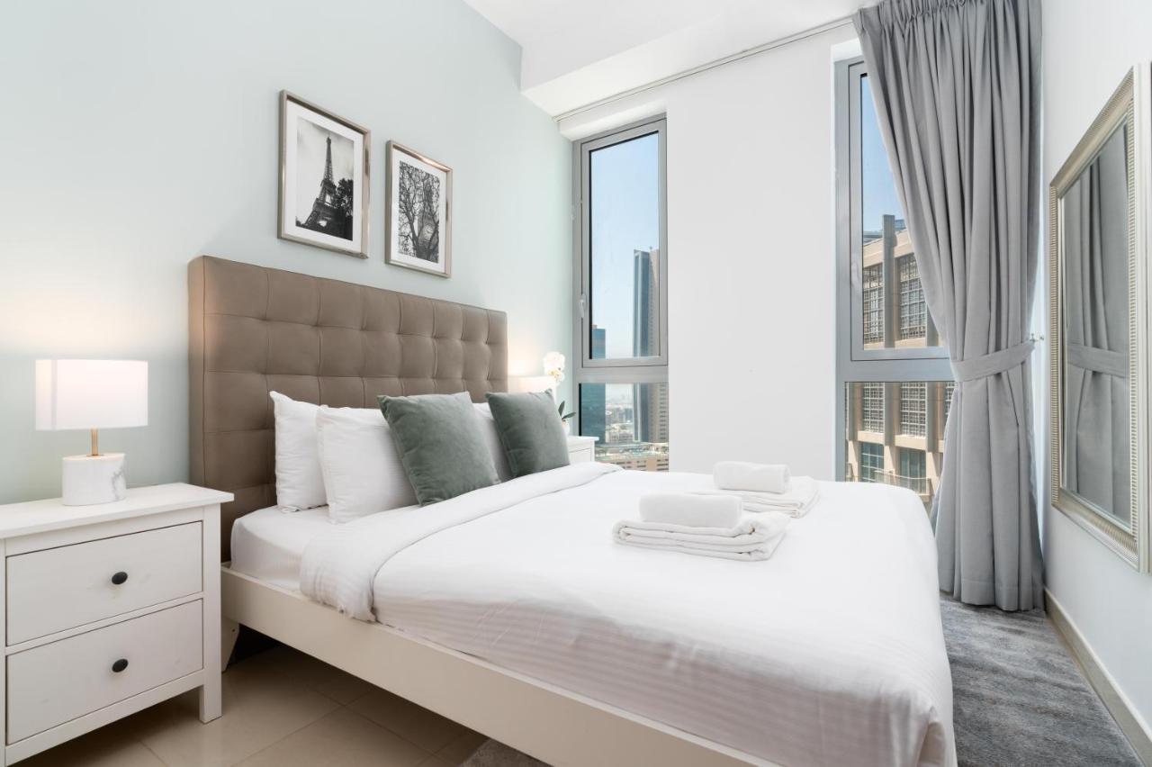 Ultimate Stay / 4 Beds / Burj Khalifa View Dubai Esterno foto
