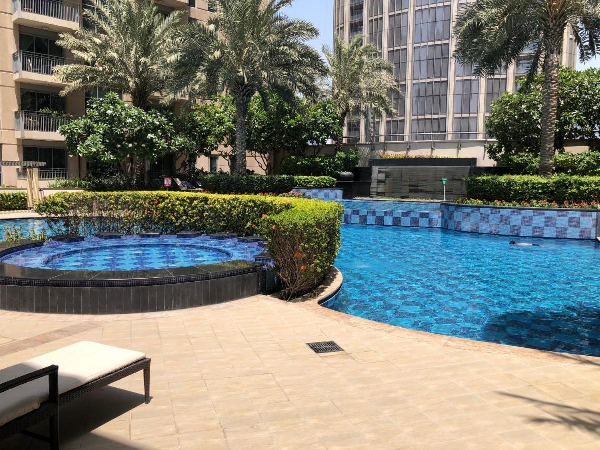 Ultimate Stay / 4 Beds / Burj Khalifa View Dubai Esterno foto